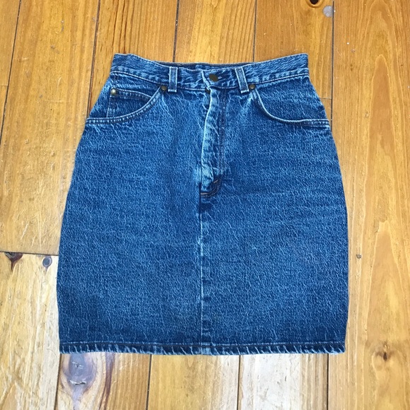 SOLD 💚✨ VINTAGE LEVIS HIGH WAIST DENIM SKIRT - Picture 4 of 5